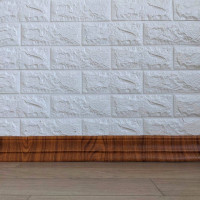 Самоклеючий гнучкий плінтус (багет) 2400х80х10мм, Золотий дуб (125)